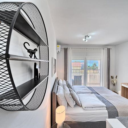 Modern Apartments With Sea View 150 Meters To Beach Kastela Exterior photo
