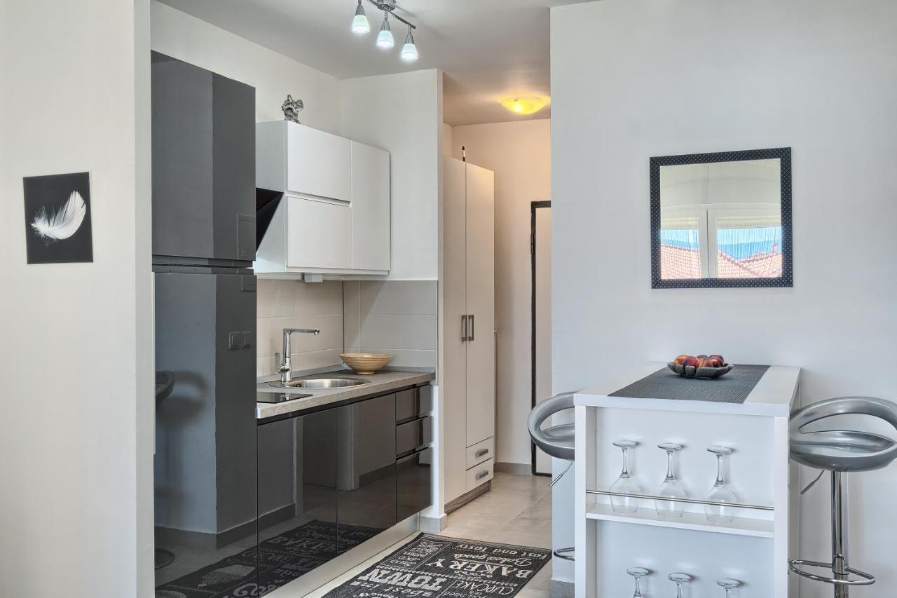 Modern Apartments With Sea View 150 Meters To Beach Kastela Exterior photo