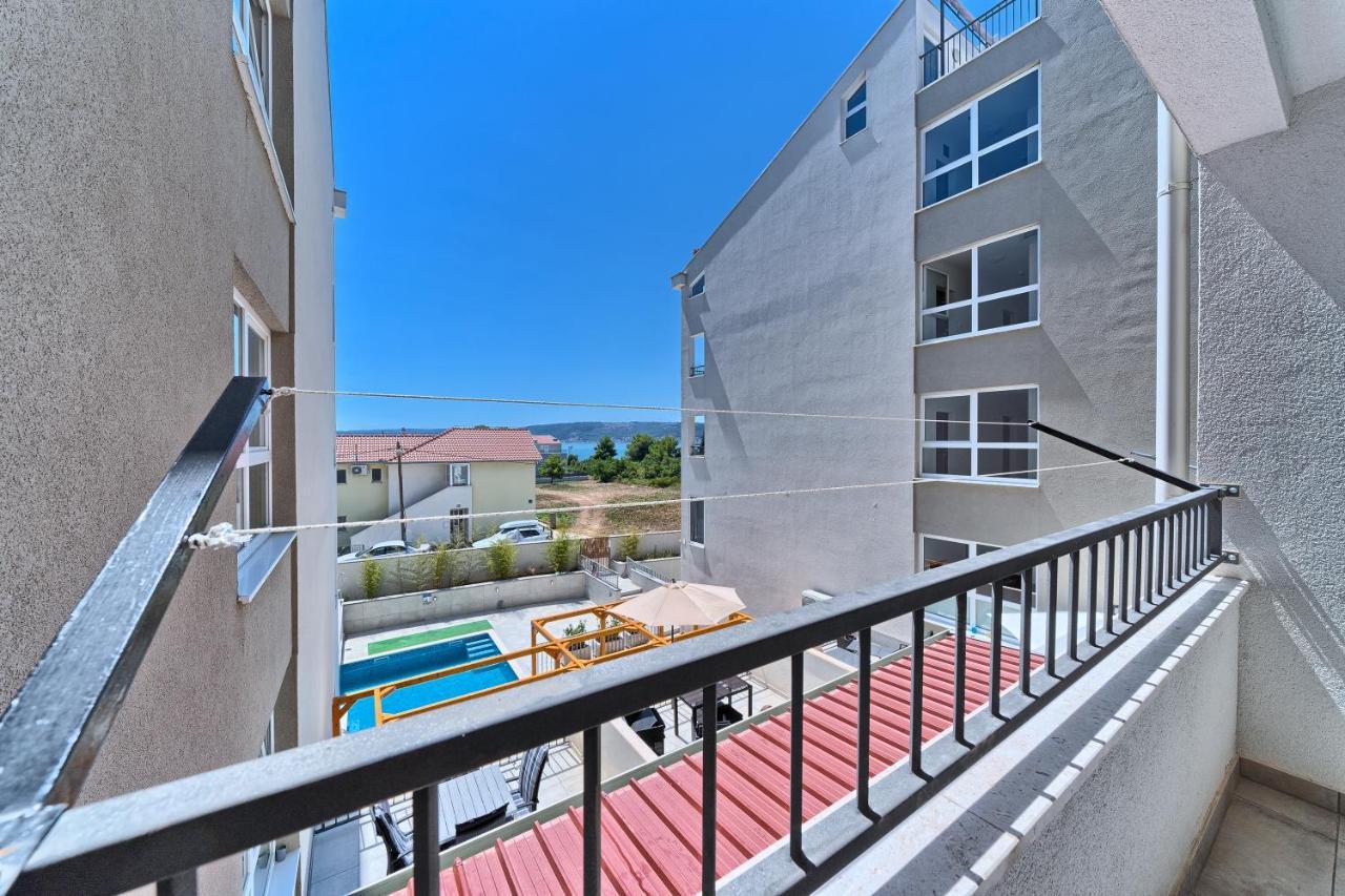 Modern Apartments With Sea View 150 Meters To Beach Kastela Exterior photo