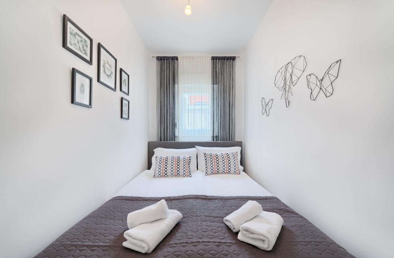Modern Apartments With Sea View 150 Meters To Beach Kastela Exterior photo